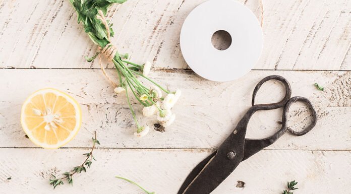 How to Make a Button Bracelet